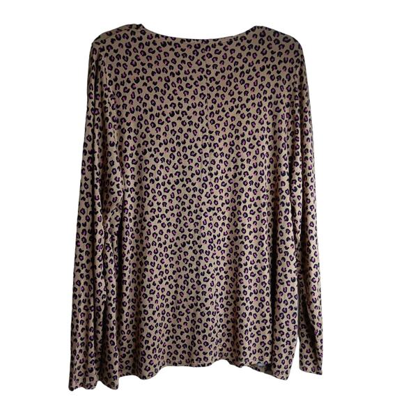 LANE BRYANT Top Blouse Cute Buttons 14/16 Pink Animal Print V-Neck Stretchy Knit - Picture 4 of 7